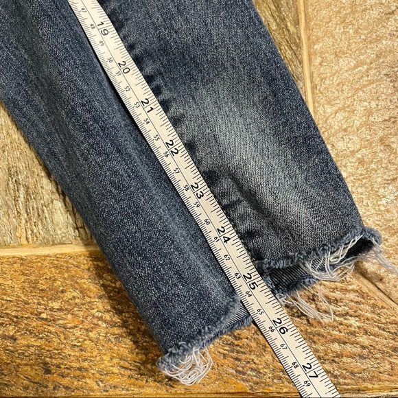 Signature Levis High Rise Ankle Skinny Jeans Raw Hemline Women’s Size 4 - Picture 6 of 9